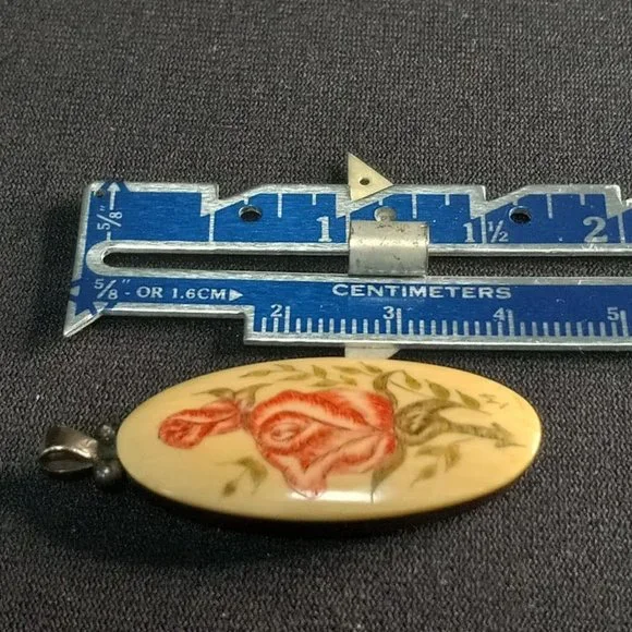 Vintage Hand Painted Miniature Pink Rose on Wooden Oval Pendant - Picture 7 of 7